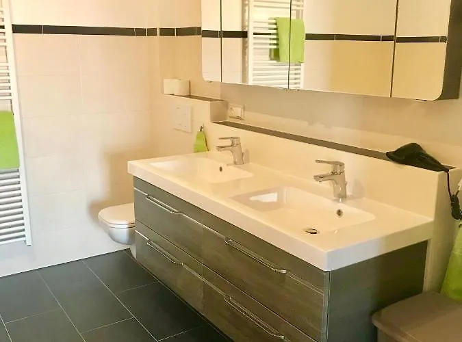 4 * Whirlpool & Sauna In Seenaehe * Pleinfeld